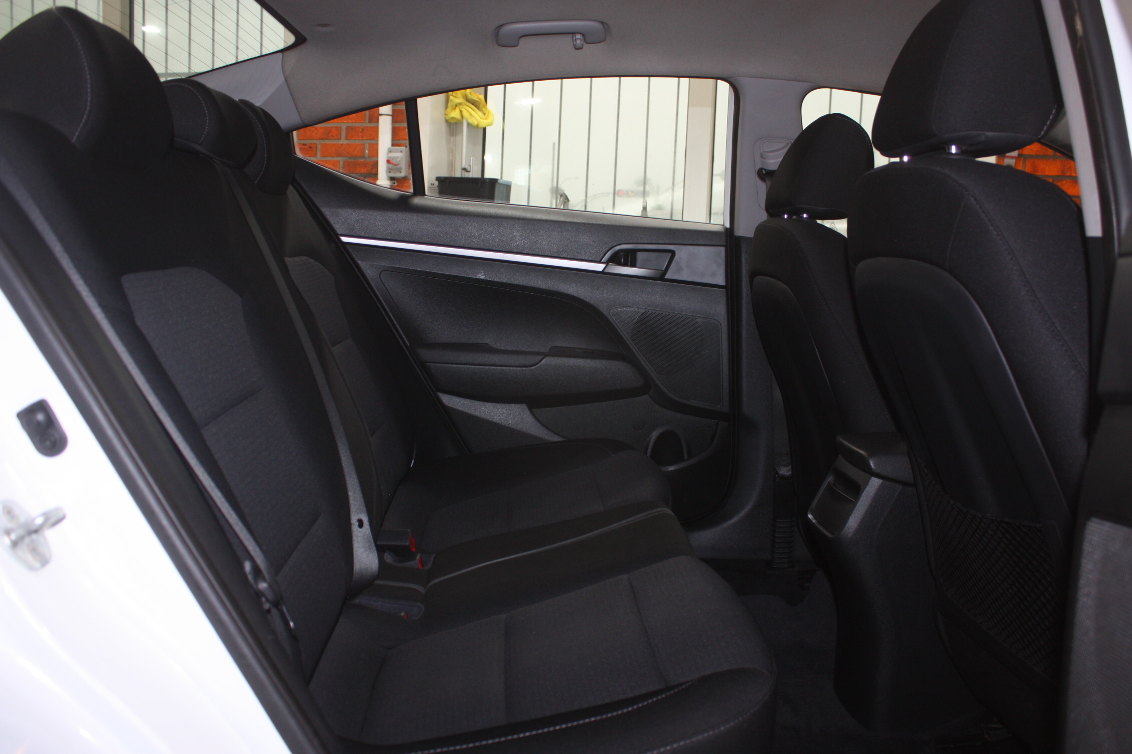 2017 HYUNDAI ELANTRA L
