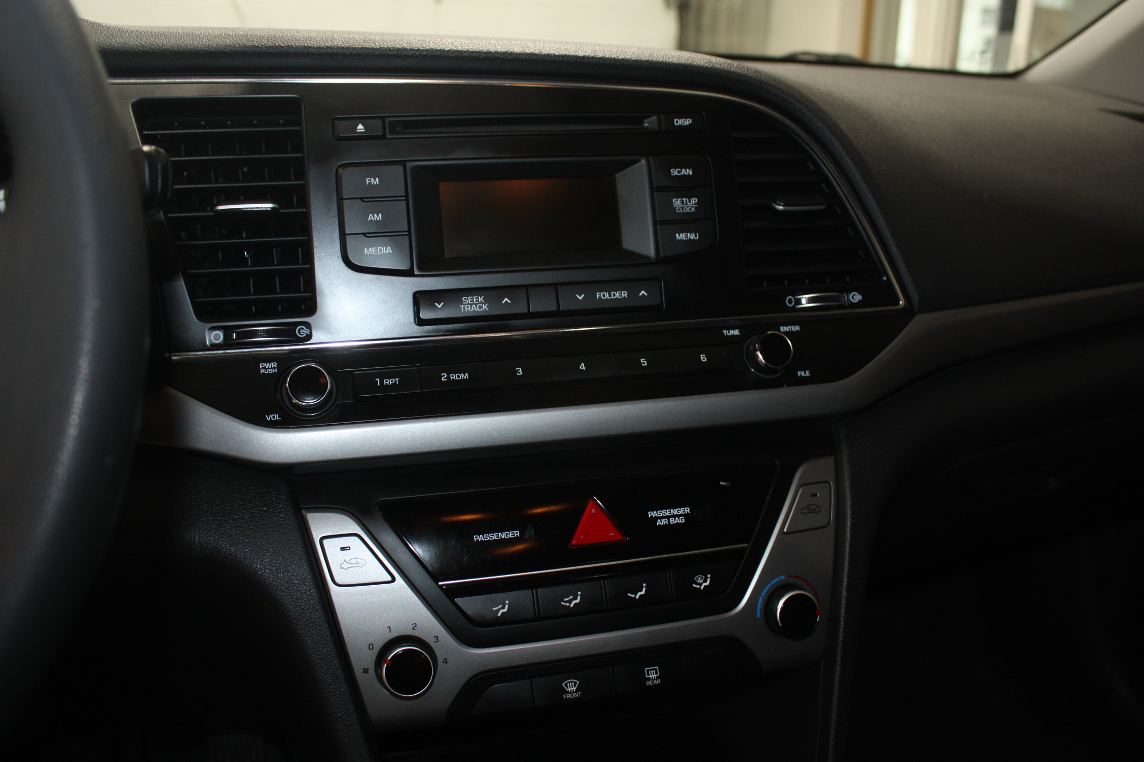 2017 HYUNDAI ELANTRA L