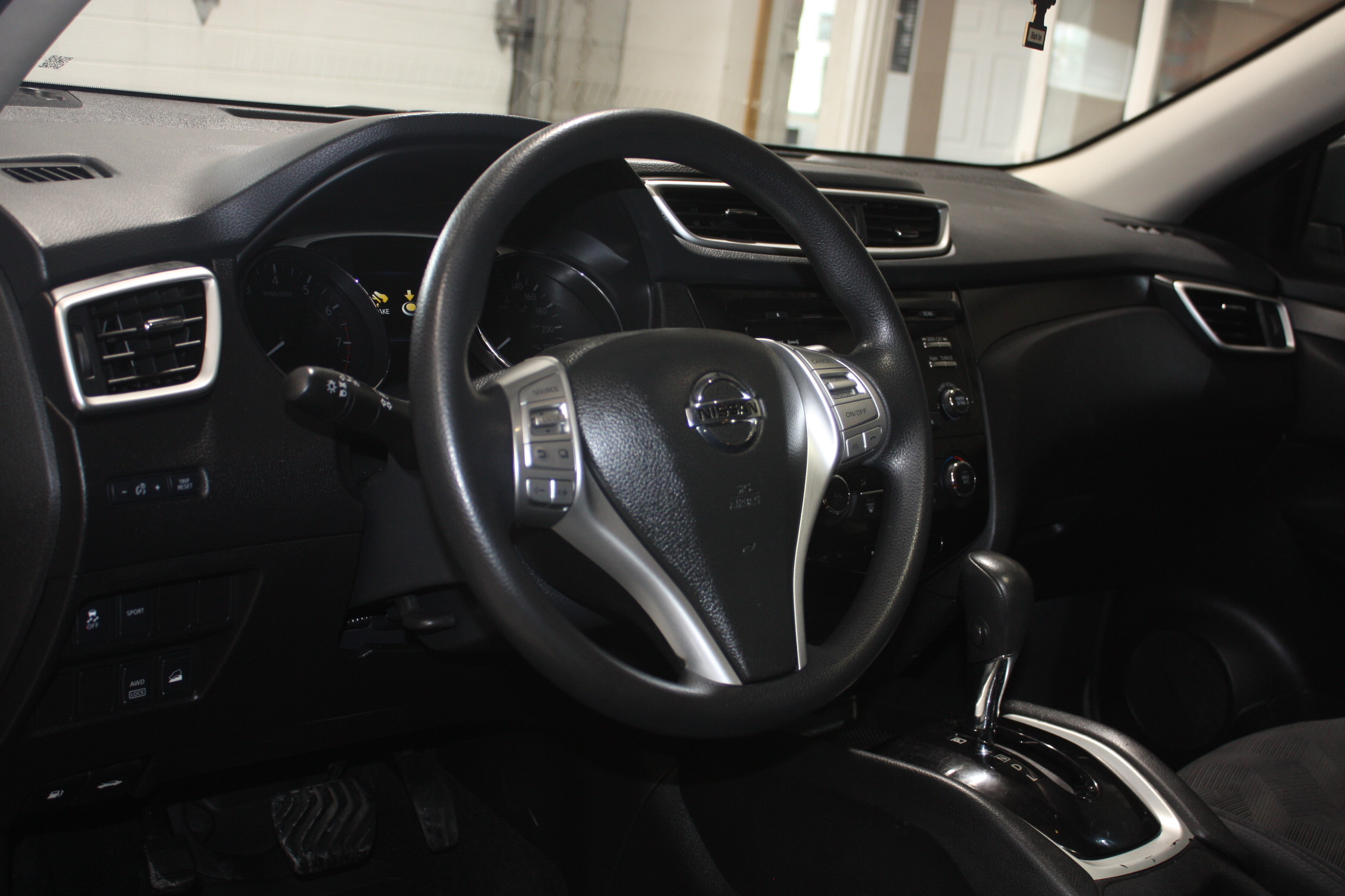 2014 NISSAN ROGUE SV AWD