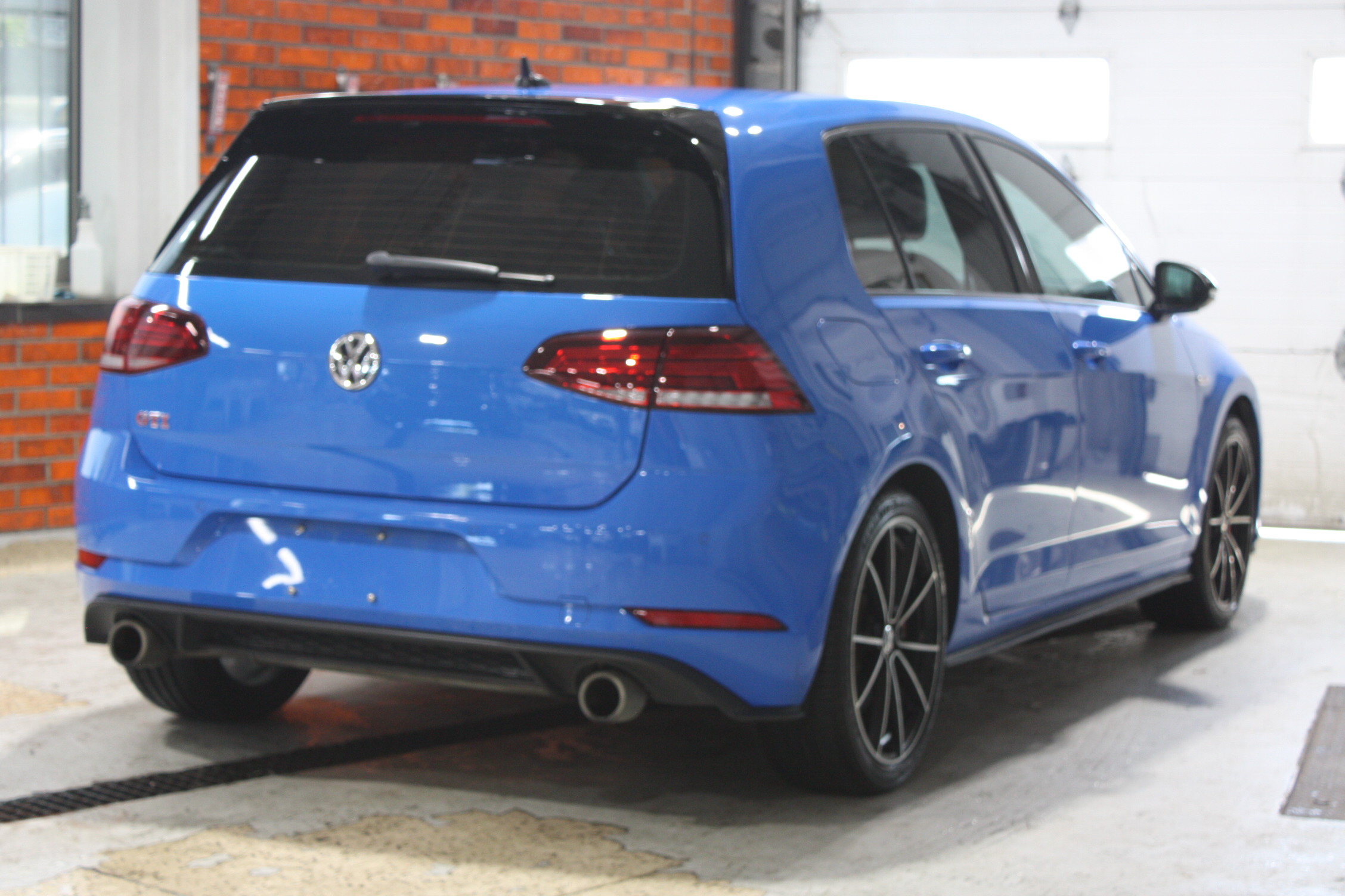 2021 VOLKSWAGEN GOLF GTI AUTOBAHN