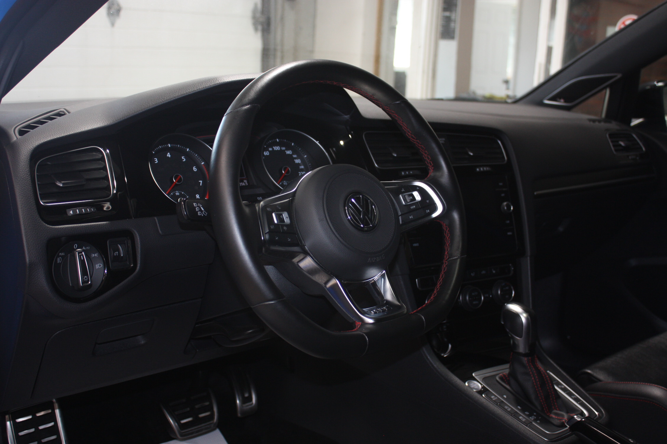 2021 VOLKSWAGEN GOLF GTI AUTOBAHN