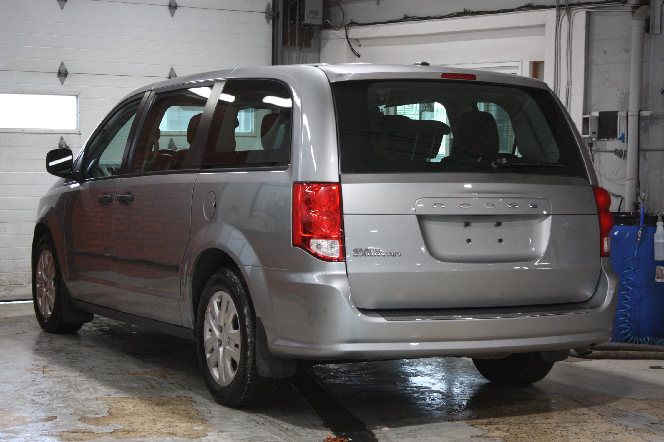 2015 DODGE GRAND CARAVAN STOW AND GO