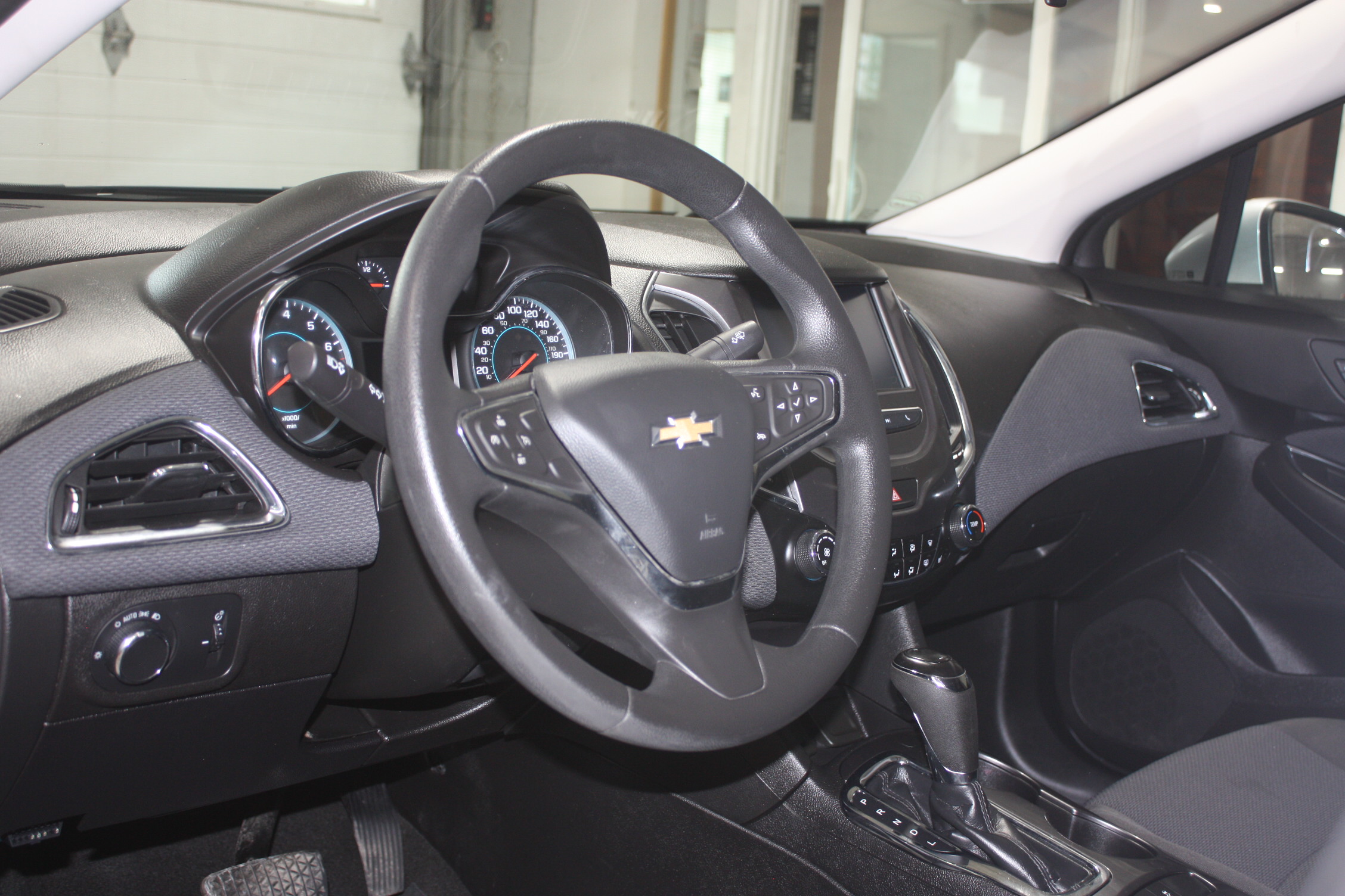 2017 CHEVROLET CRUZE LT