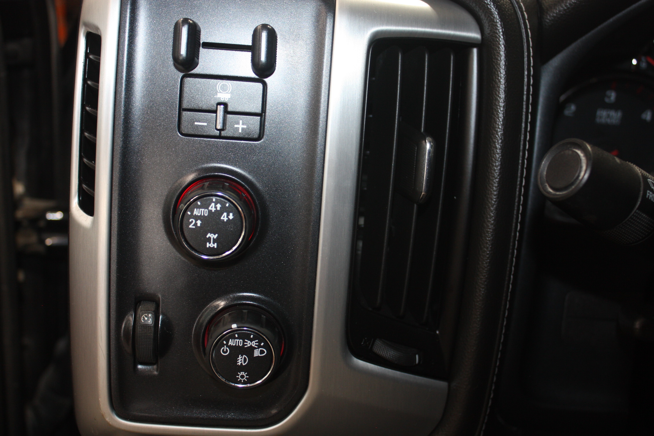 2018 GMC SIERRA 1500 SLE 4X4