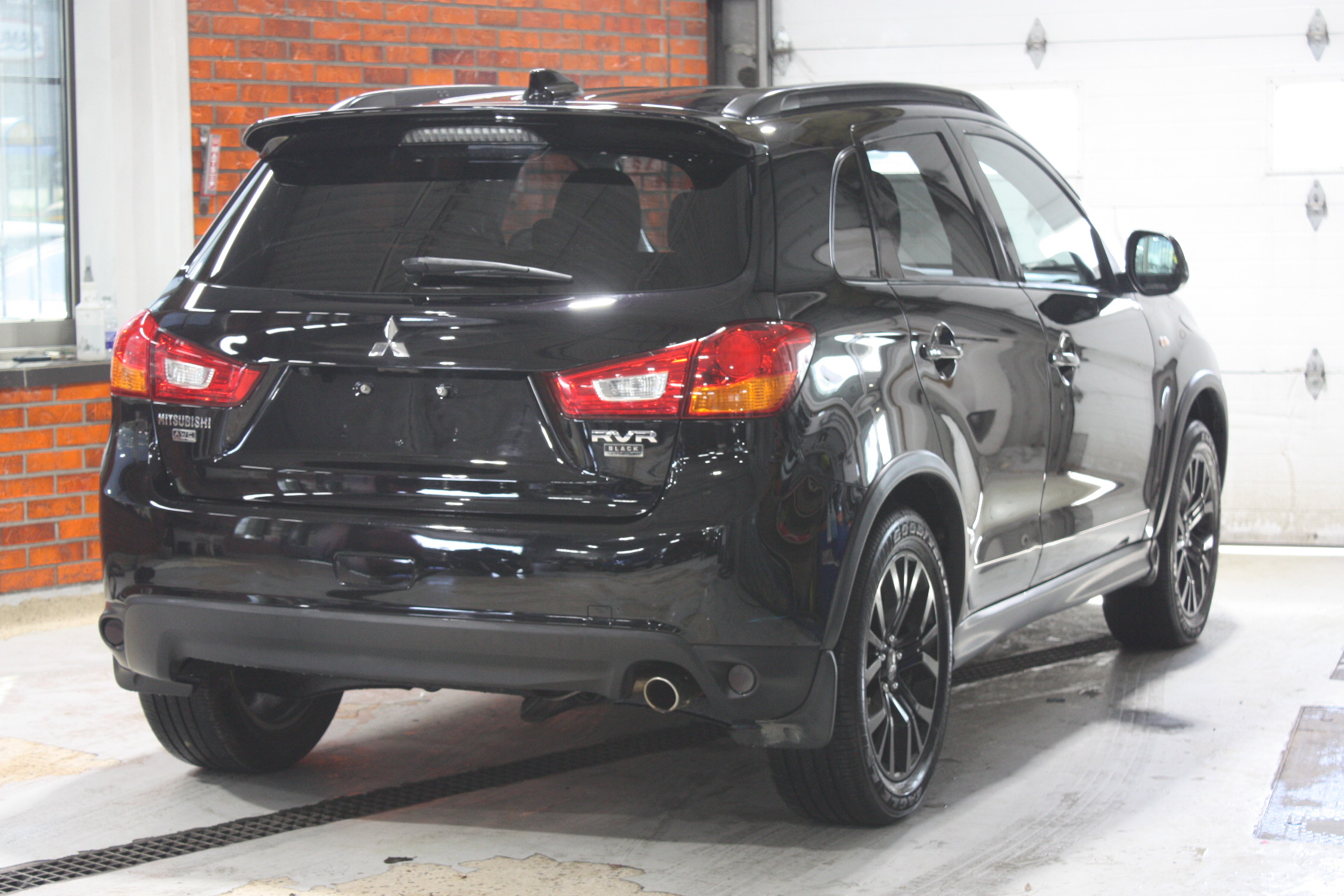 2017 MITSUBISHI RVR BLACK EDITION AWD
