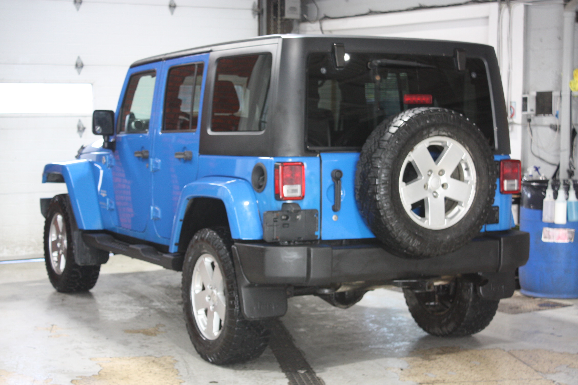 2011 JEEP WRANGLER UNLIMITED SAHARA