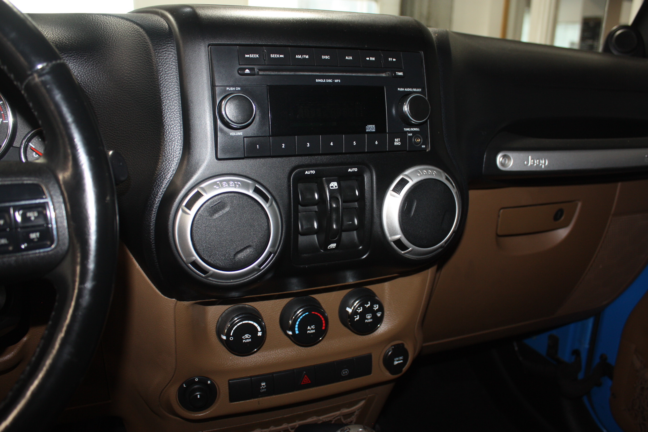 2011 JEEP WRANGLER UNLIMITED SAHARA