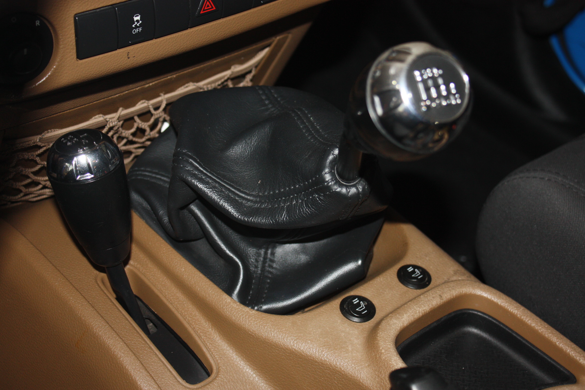 2011 JEEP WRANGLER UNLIMITED SAHARA