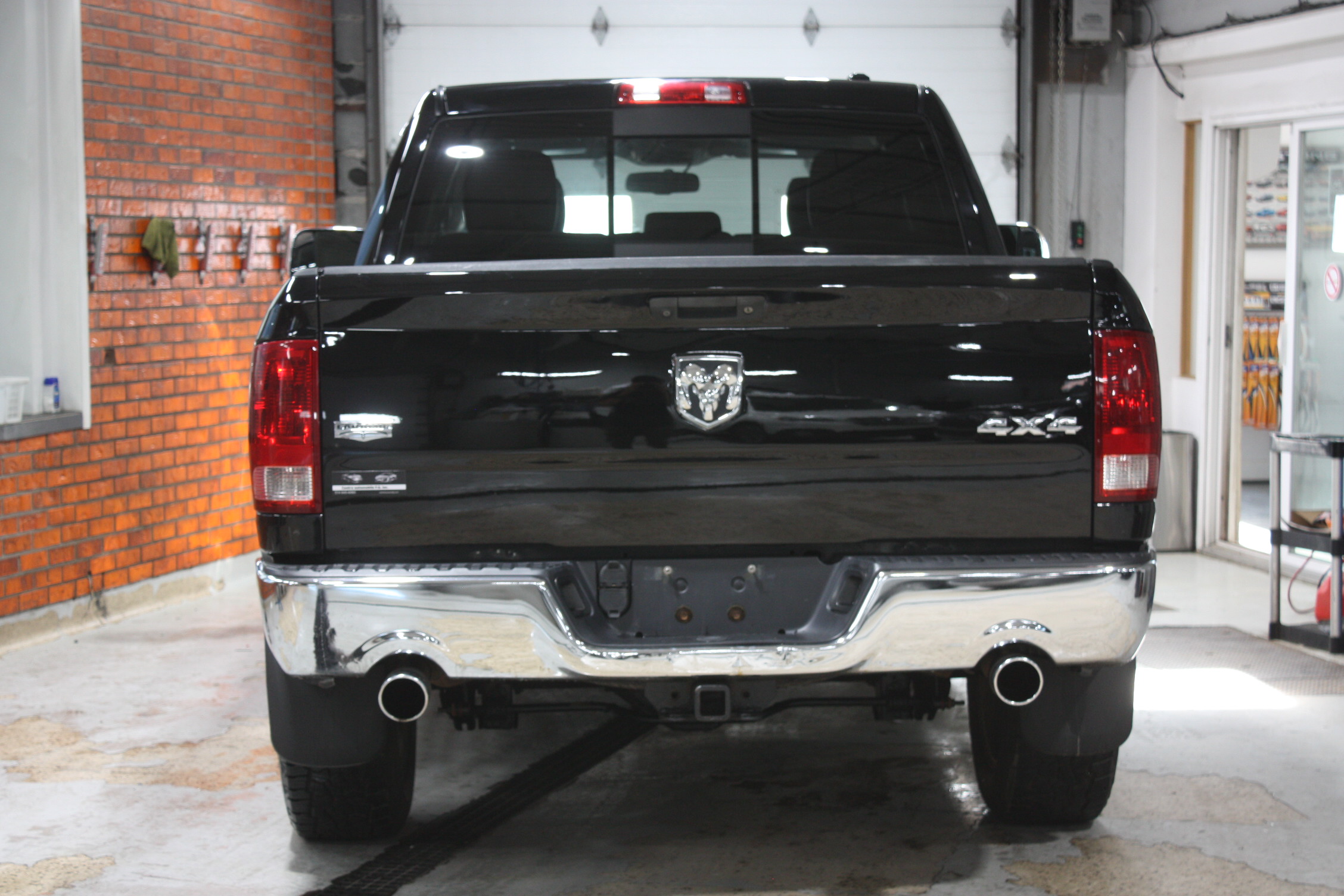 2012 RAM 1500 LARAMIE 4X4