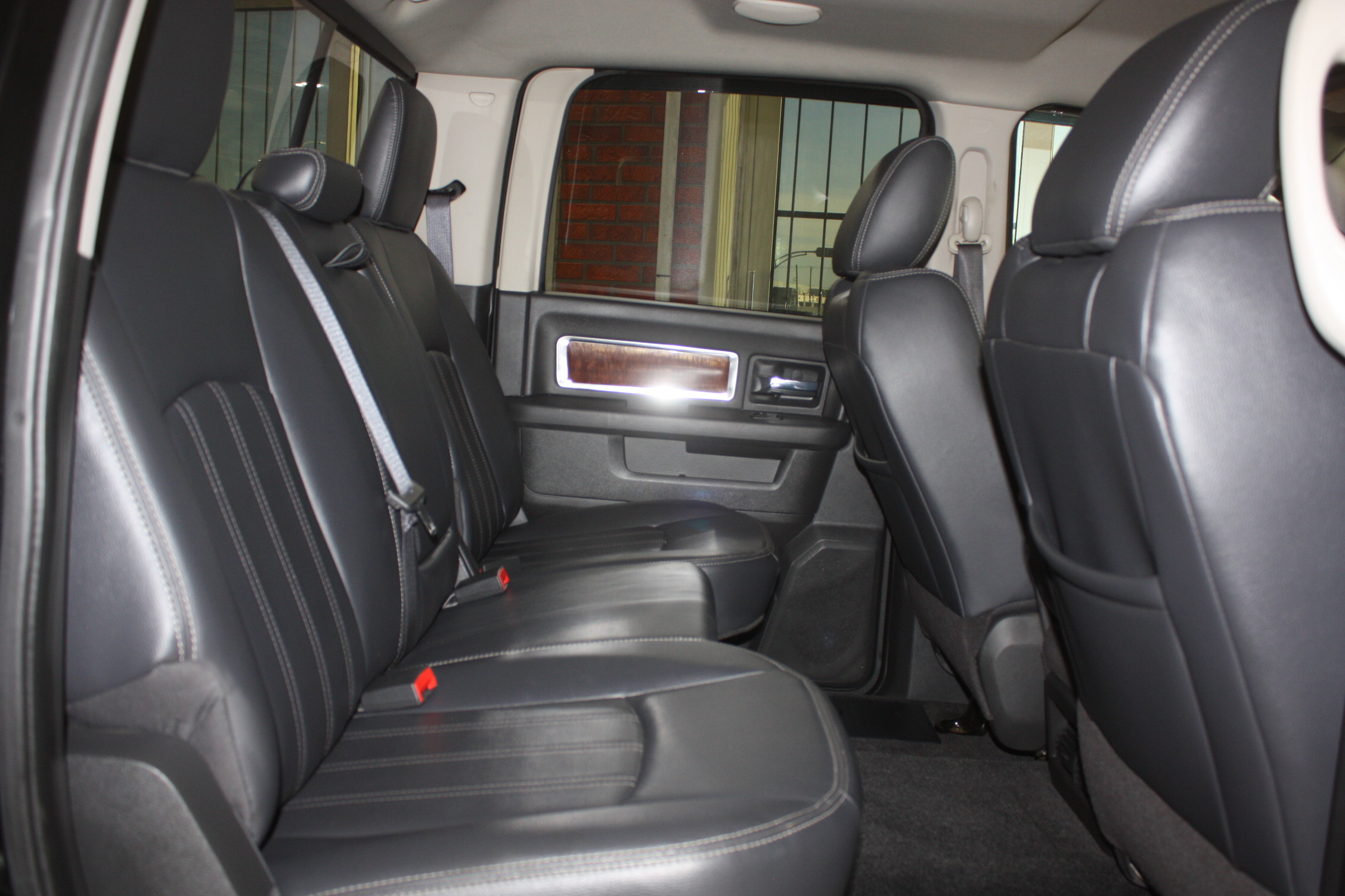 2012 RAM 1500 LARAMIE 4X4
