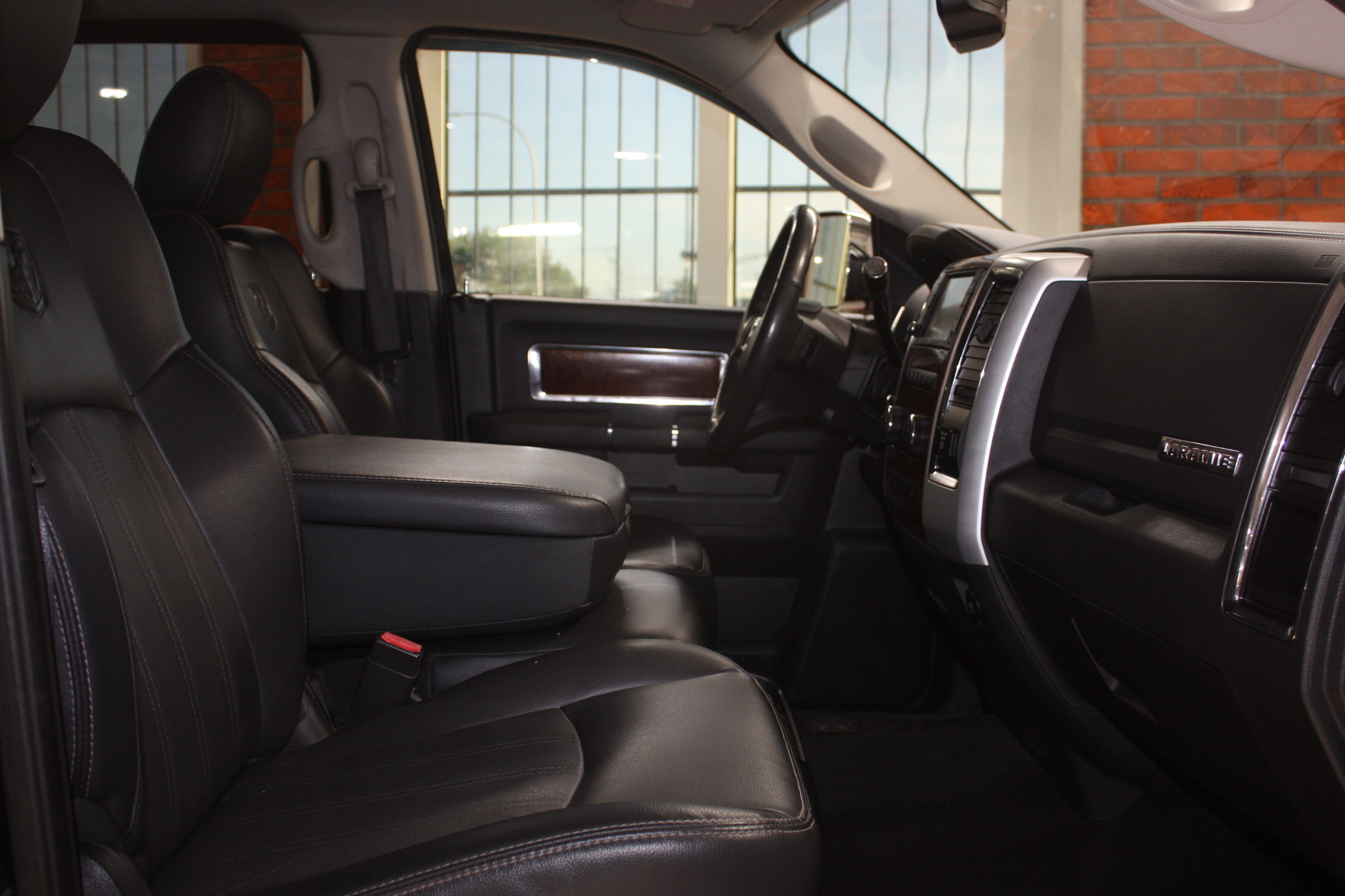 2012 RAM 1500 LARAMIE 4X4