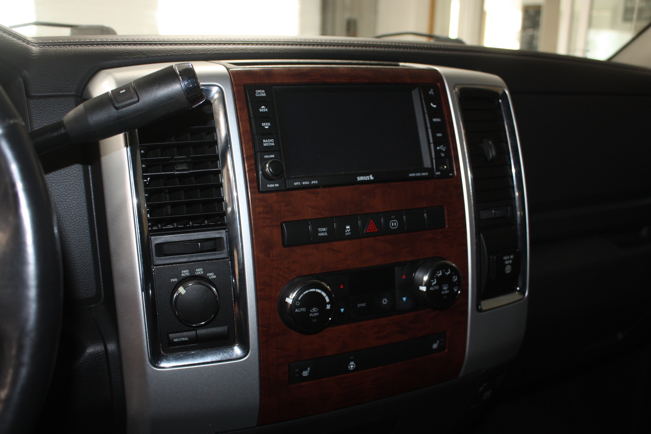 2012 RAM 1500 LARAMIE 4X4
