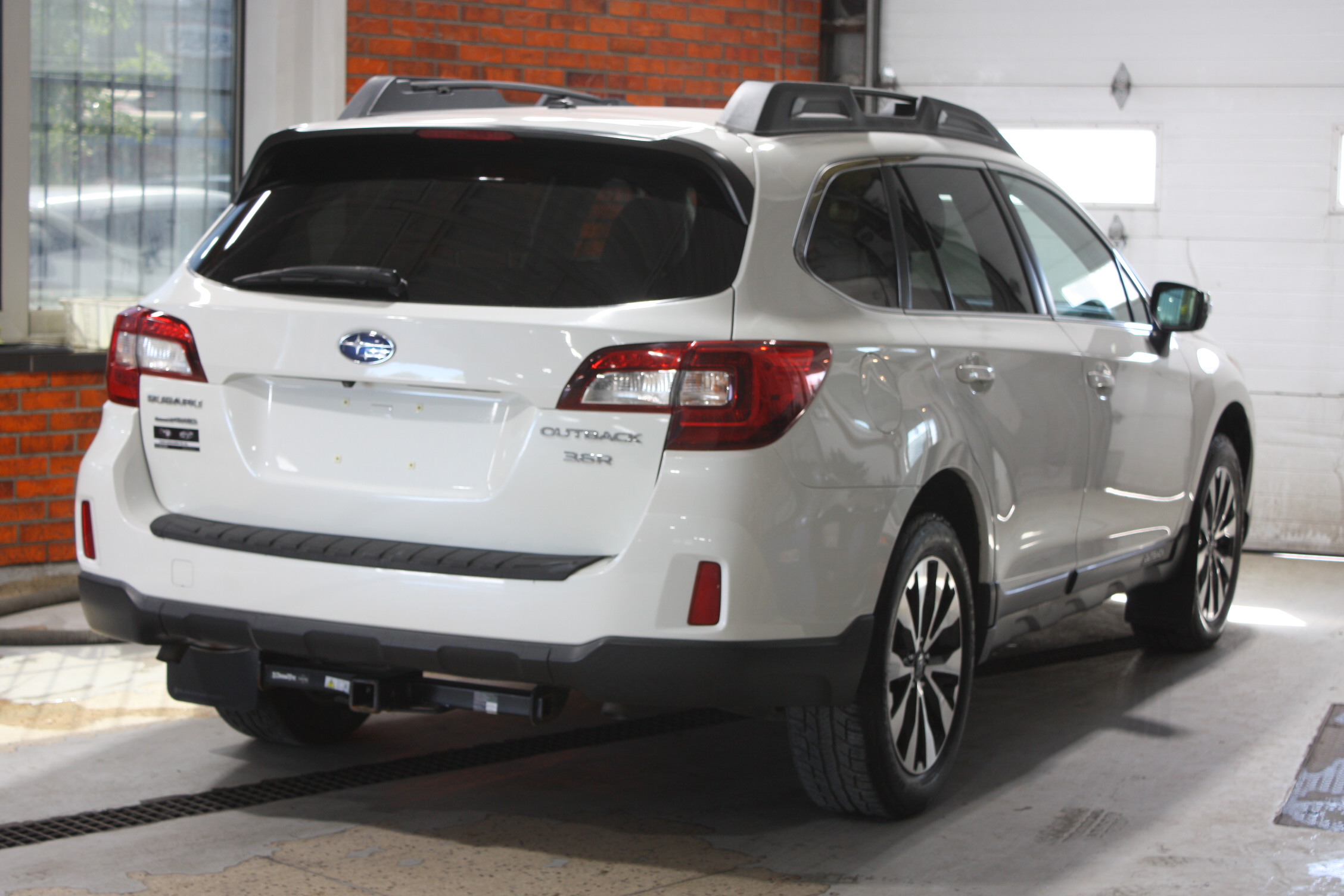 2016 SUBARU OUTBACK 3.6R TECH PKG