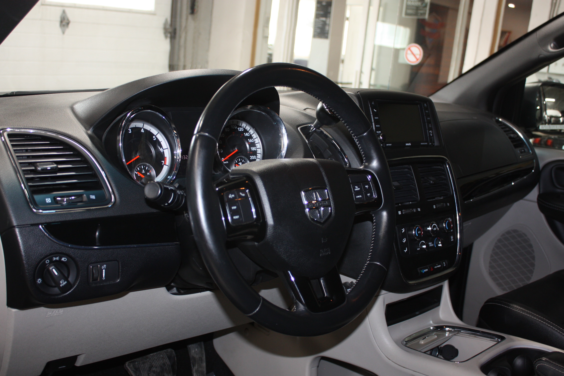 2017 DODGE GRAND CARAVAN SXT PRENIUM PLUS