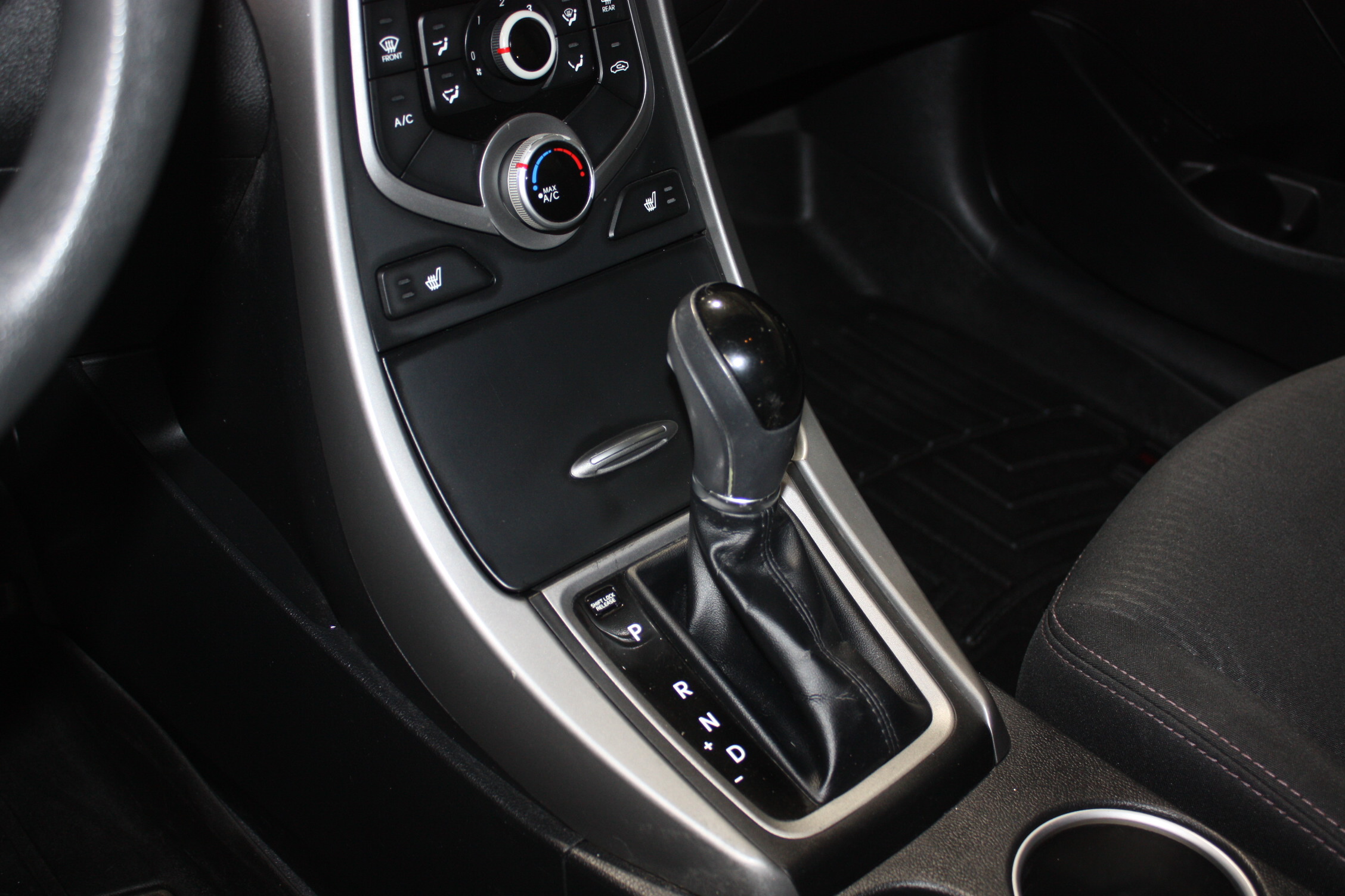 2015 HYUNDAI ELANTRA GL