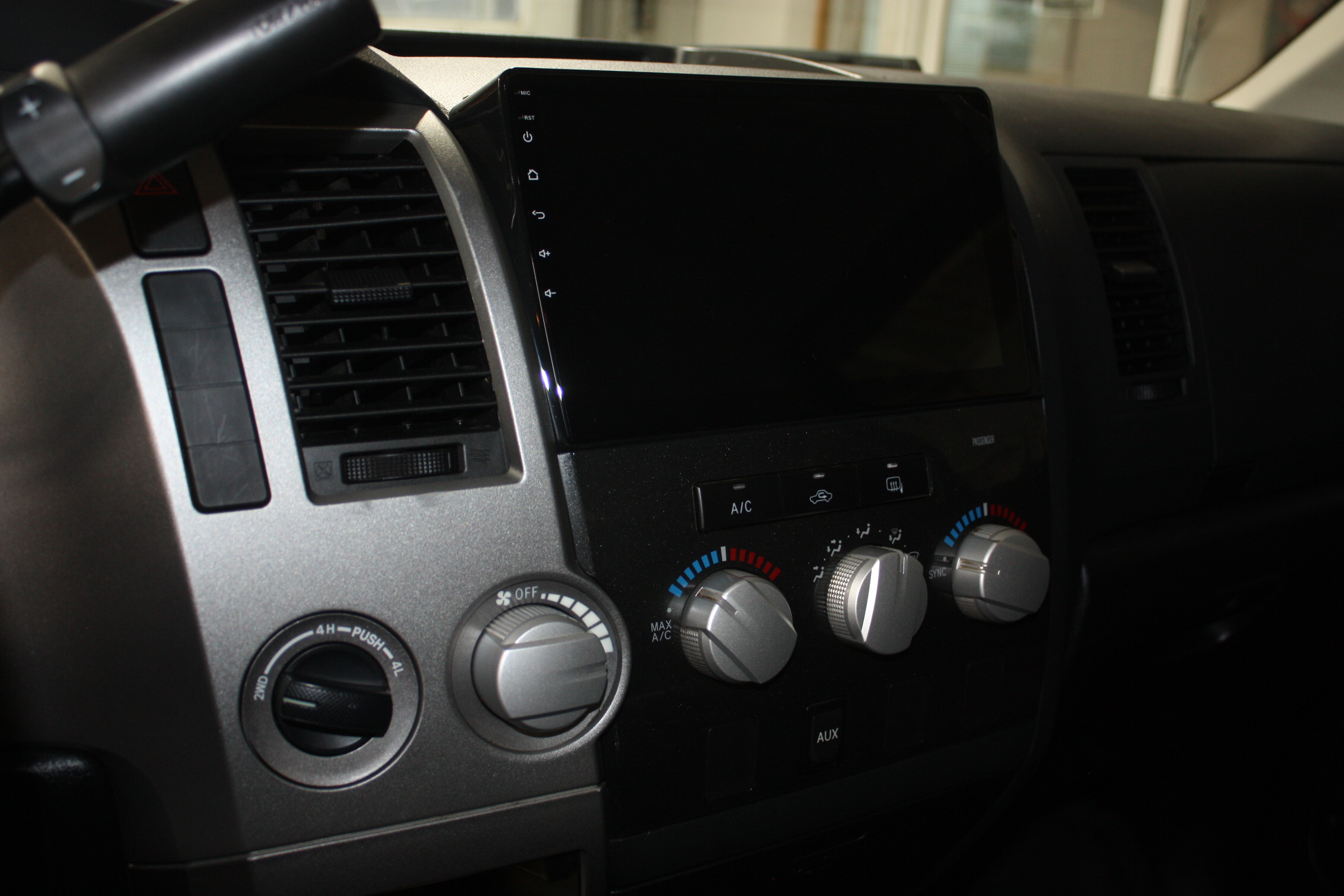 2013 TOYTA TUNDRA SR5 4X4 V8 4.6L