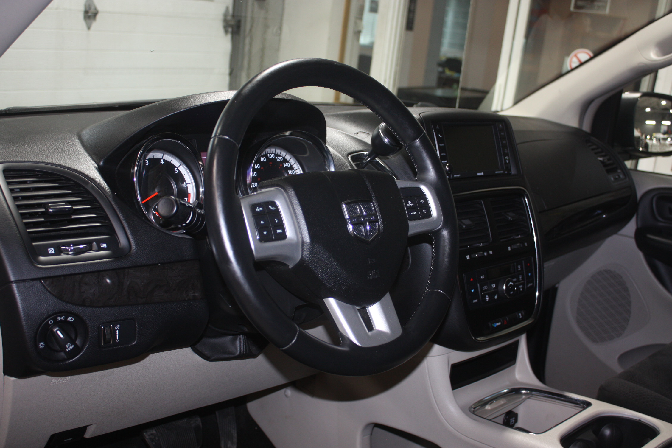 2017 DODGE GRAND CARAVAN CREW