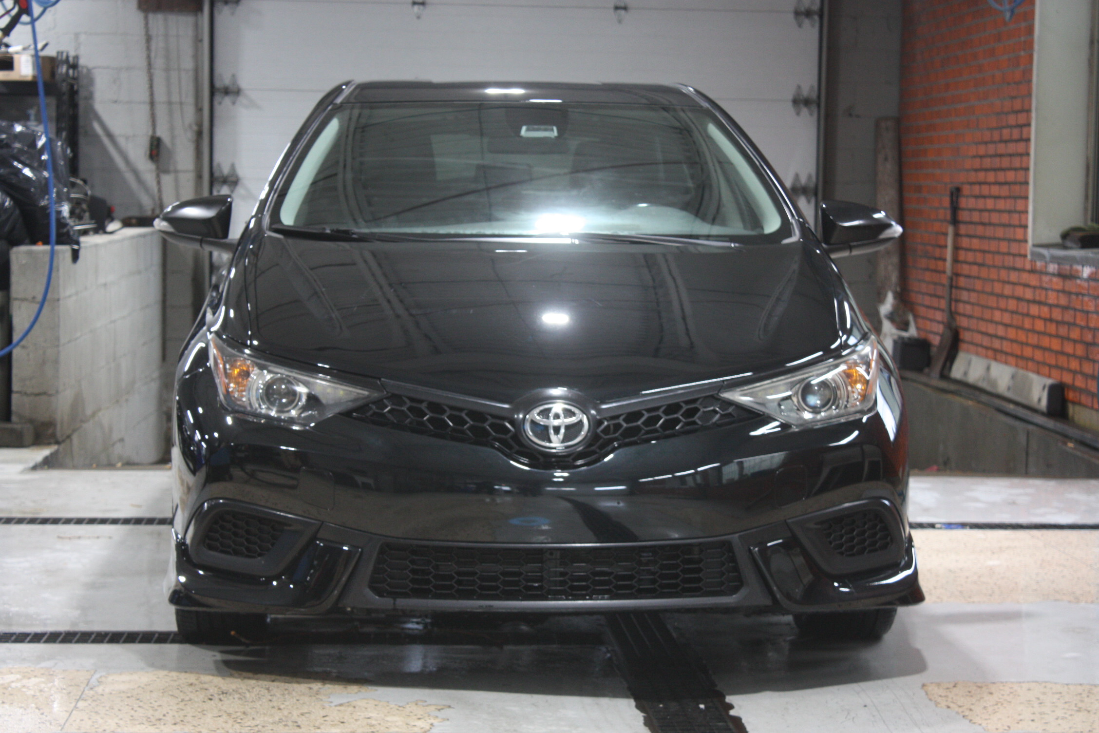 2017 TOYOTA COROLLA IM