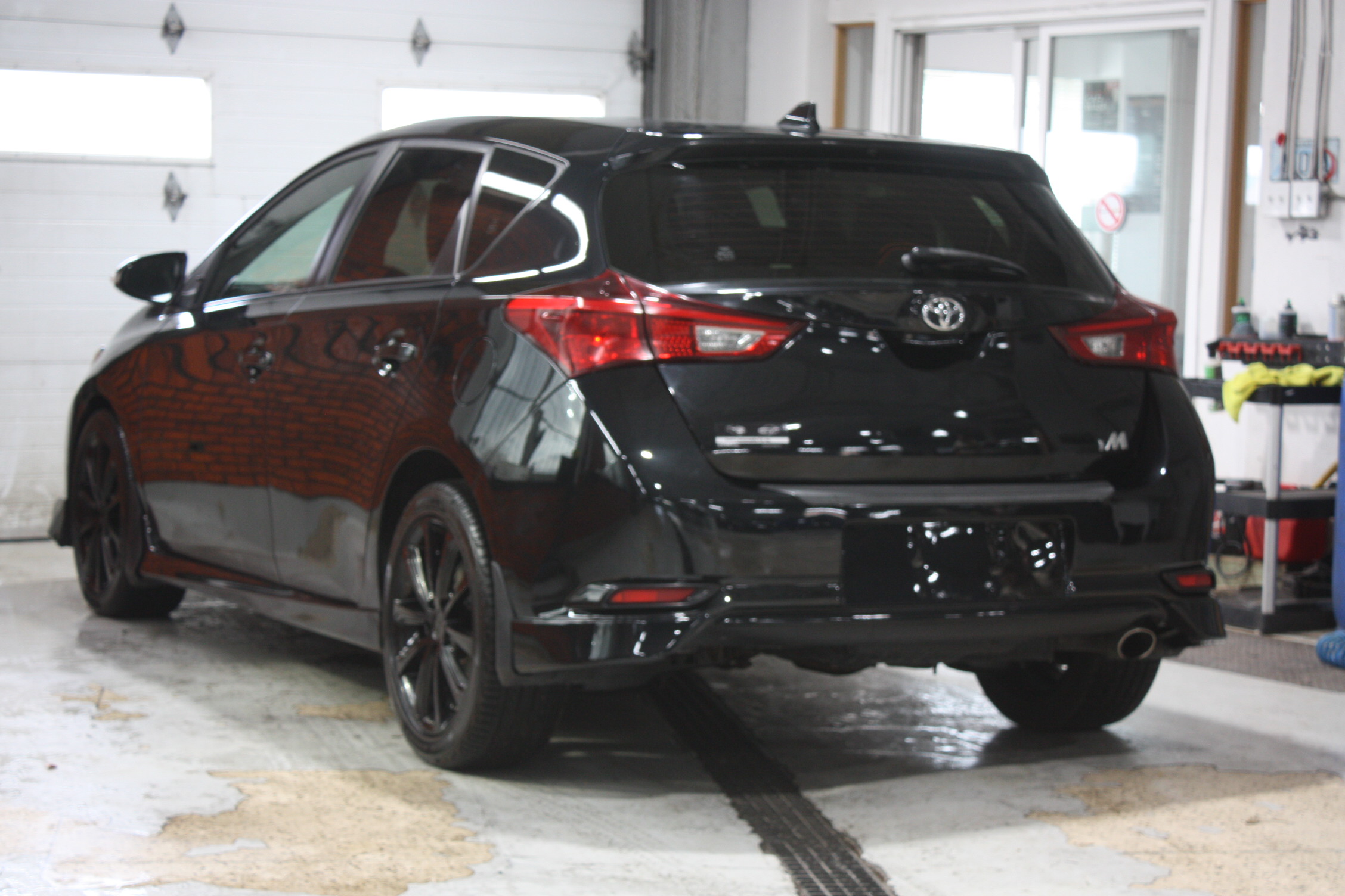 2017 TOYOTA COROLLA IM