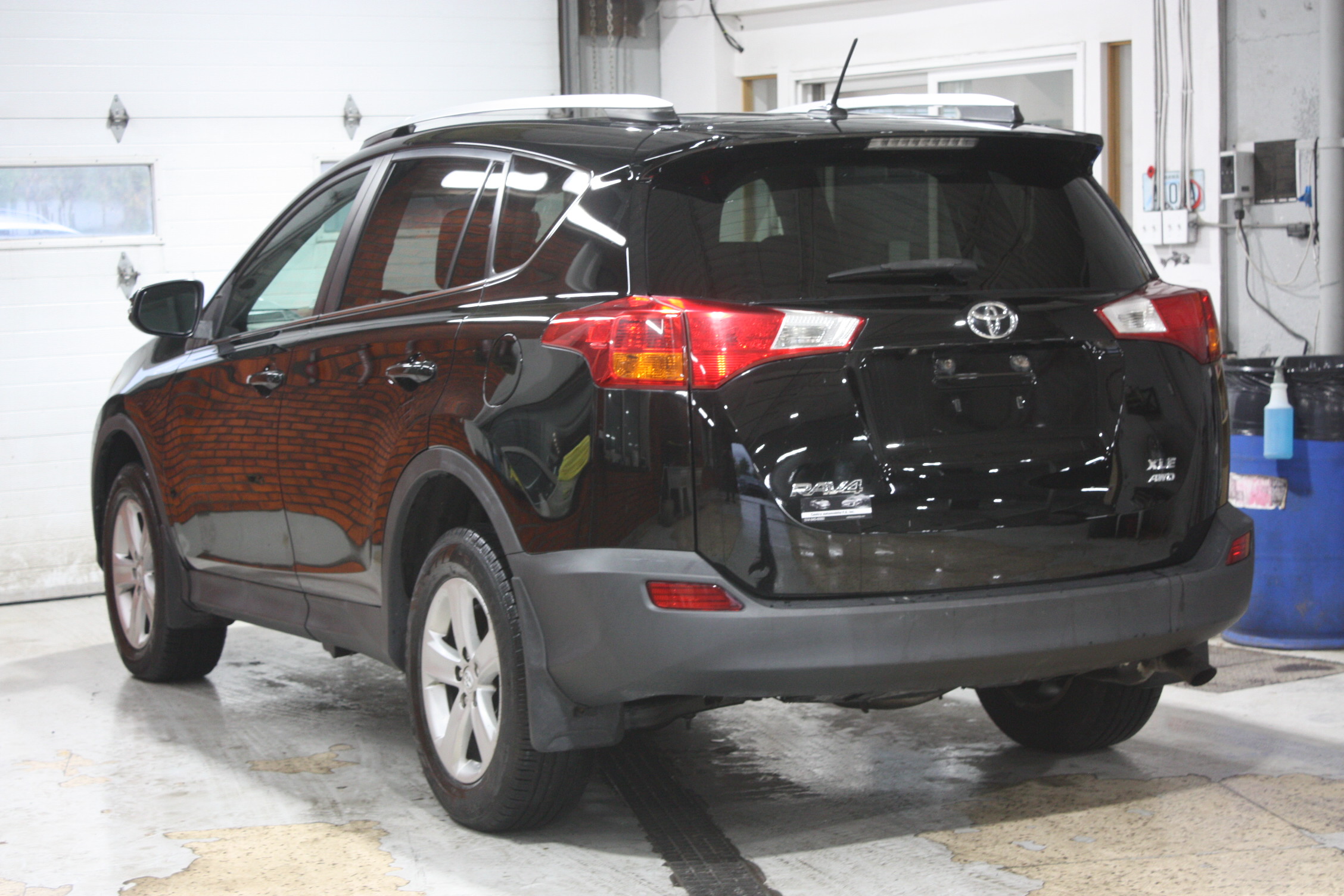 2013 TOYOTA RAV 4 XLE AWD