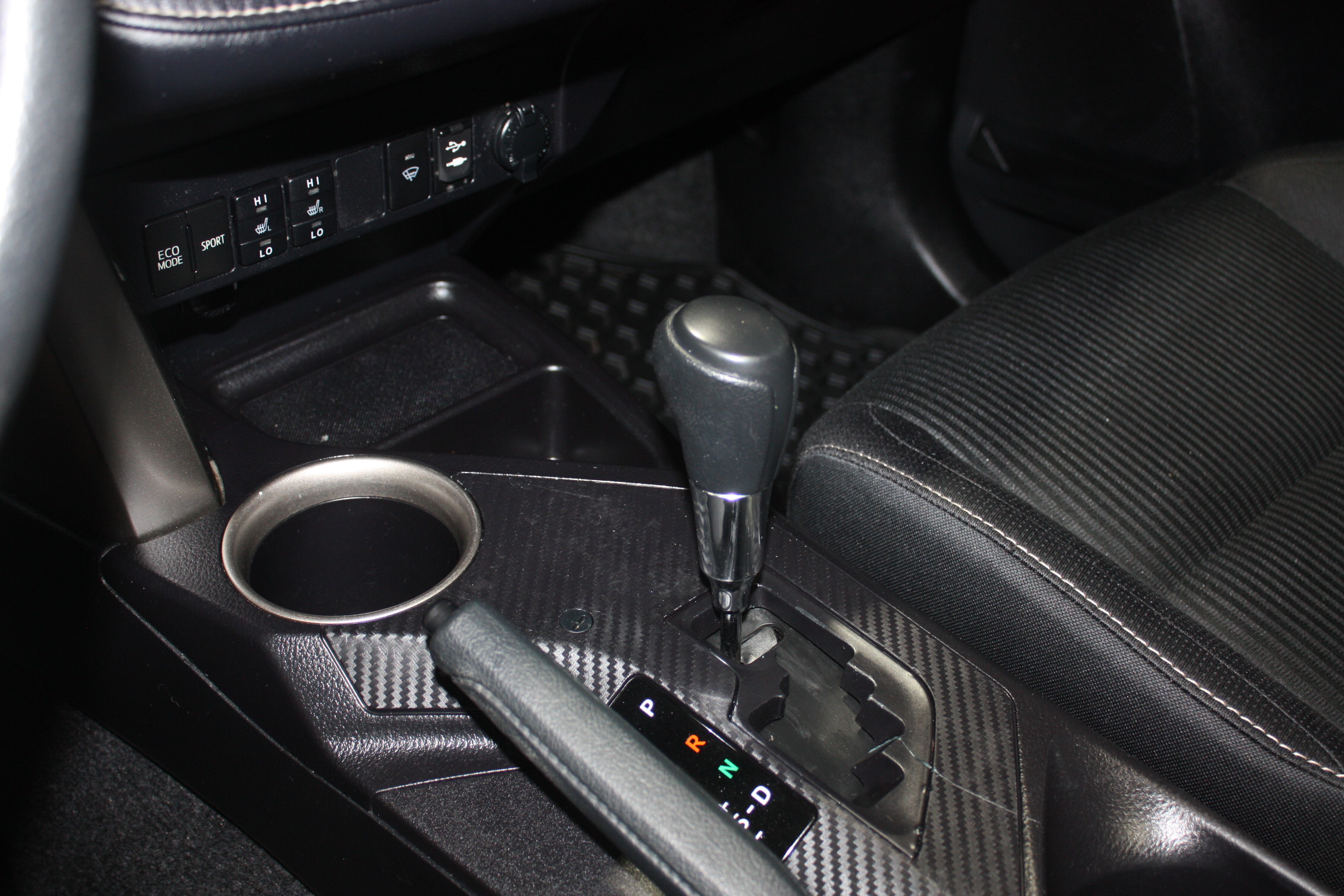 2013 TOYOTA RAV 4 XLE AWD