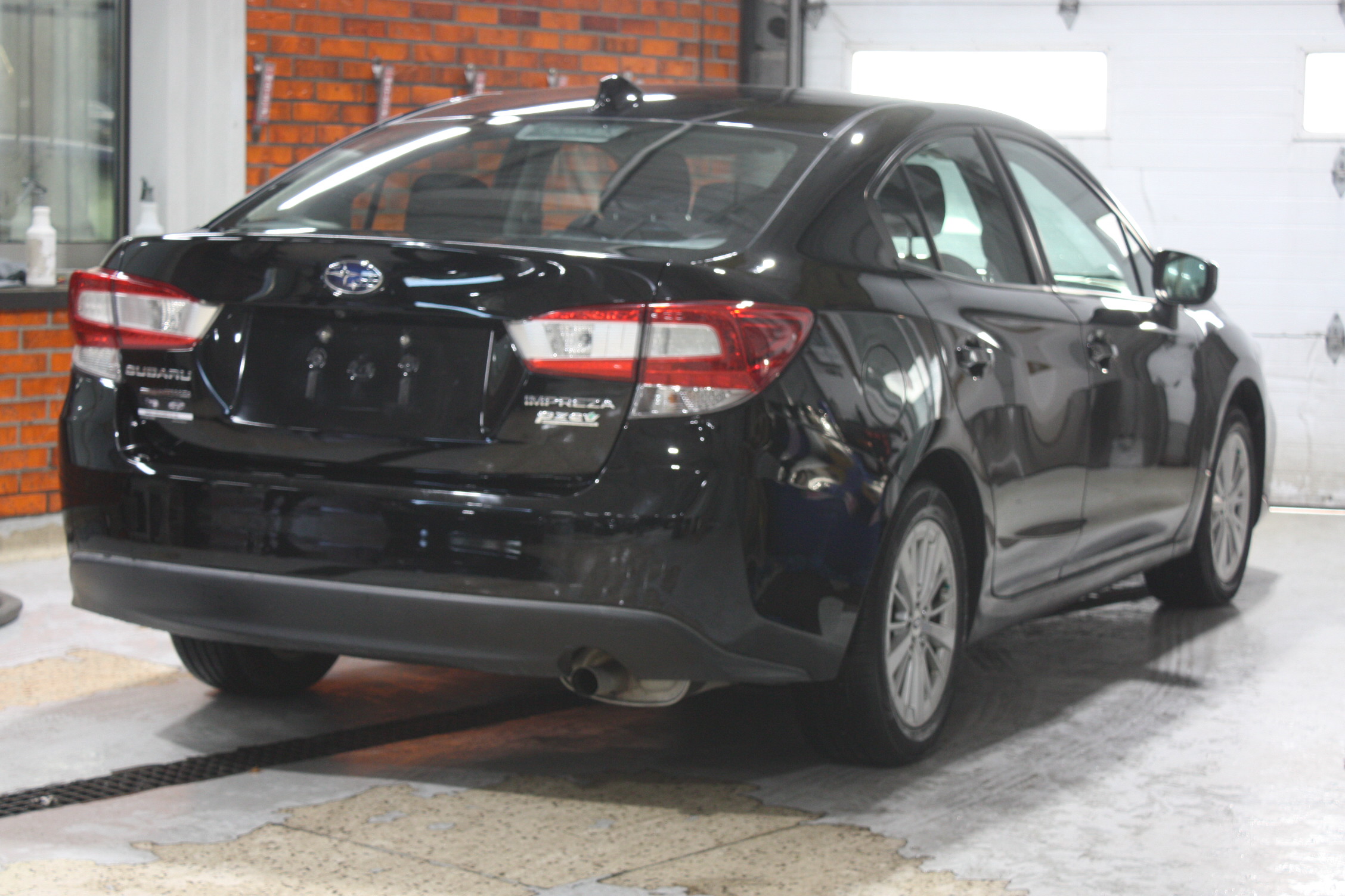 2017 subaru IMPREZA SEDAN TOURING AWD