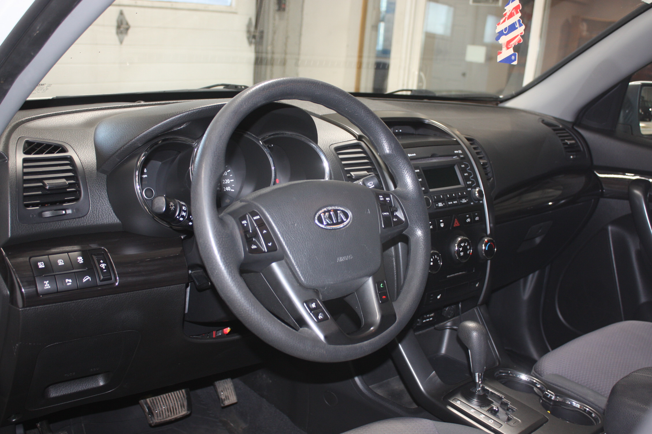 2012 KIA SORENTO LX 4X4 V6