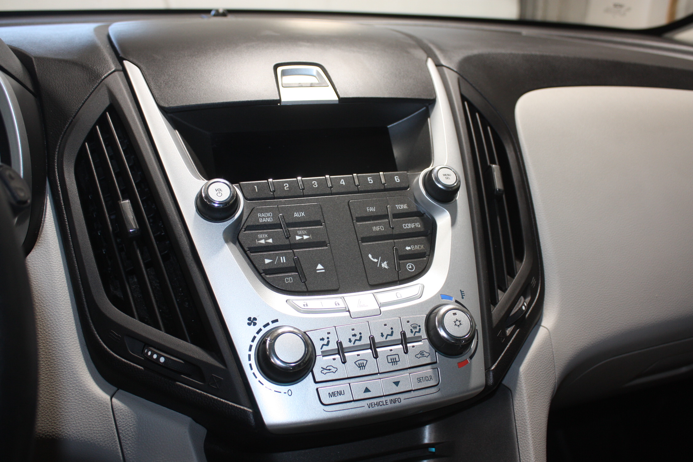 2011 CHEVROLET EQUINOX LS