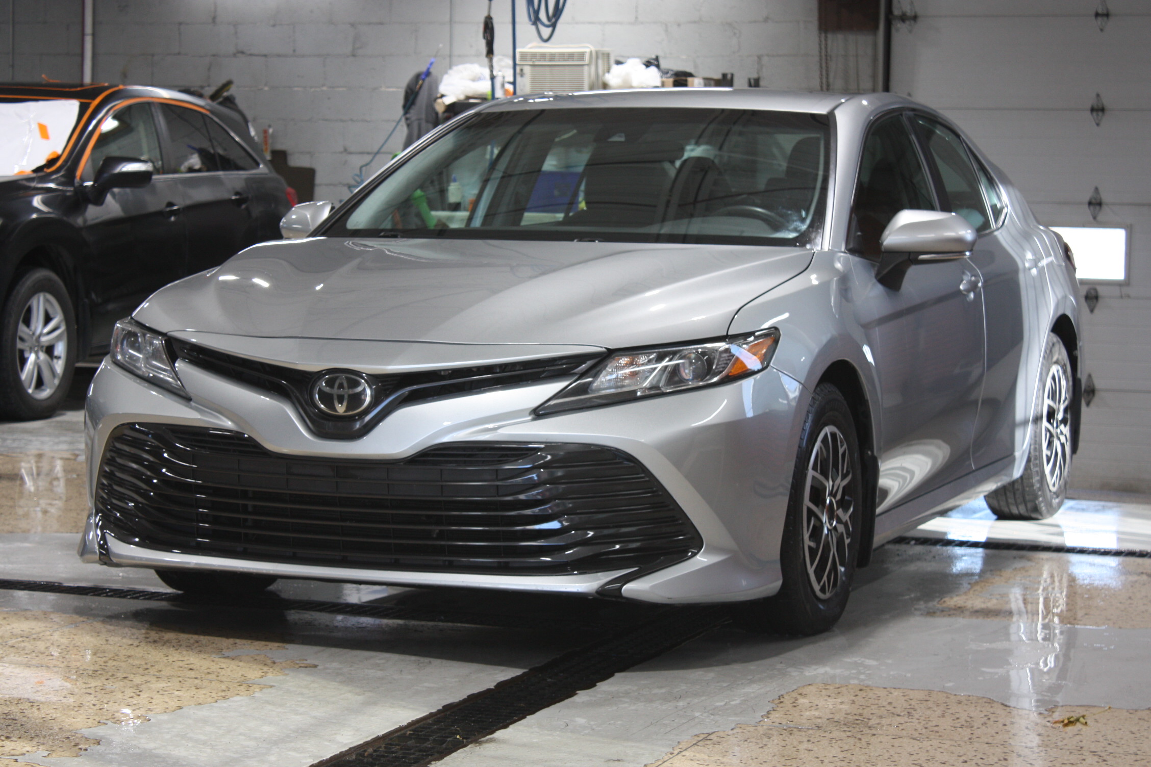 2019 TOYOTA CAMRY LE