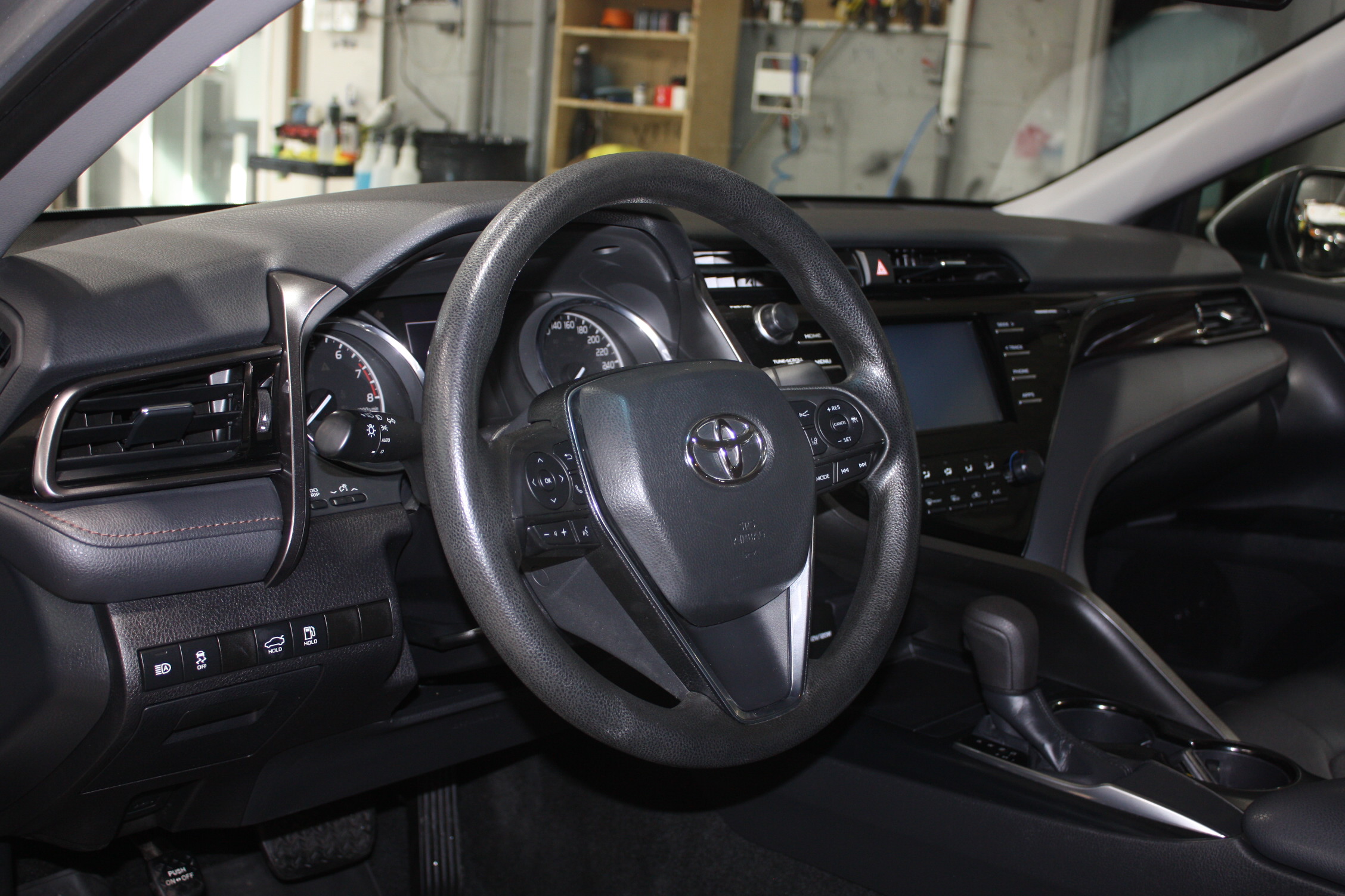 2019 TOYOTA CAMRY LE