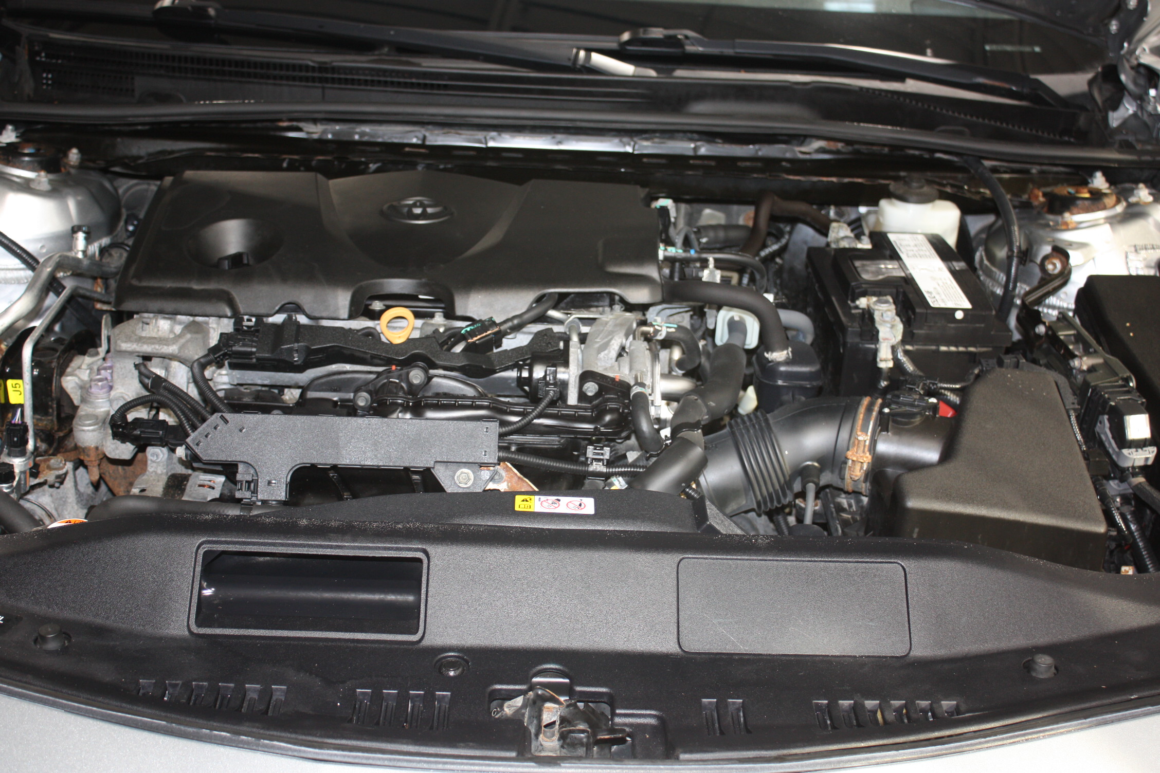 2019 TOYOTA CAMRY LE