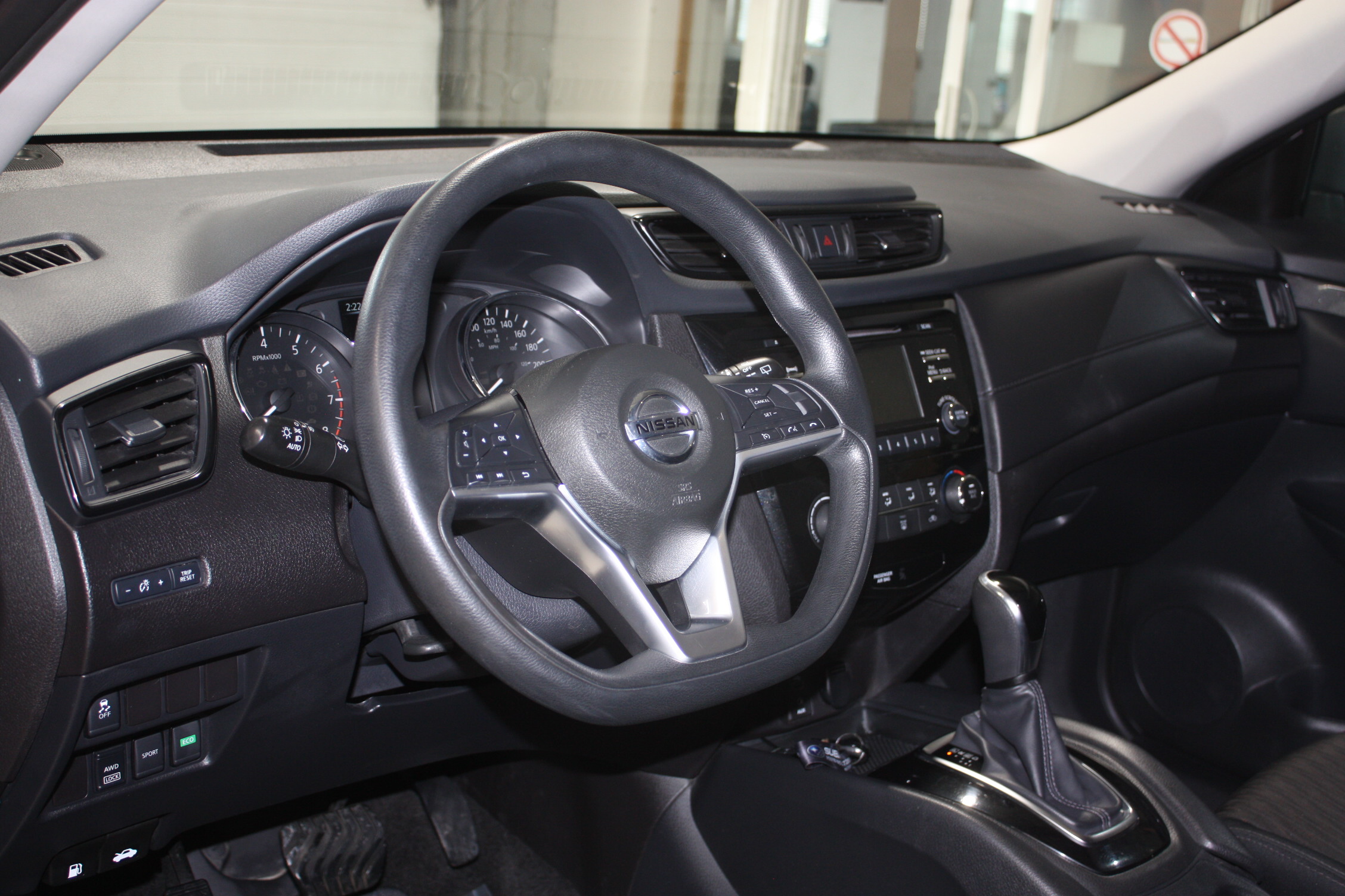 2017 NISSAN ROGUE SV AWD